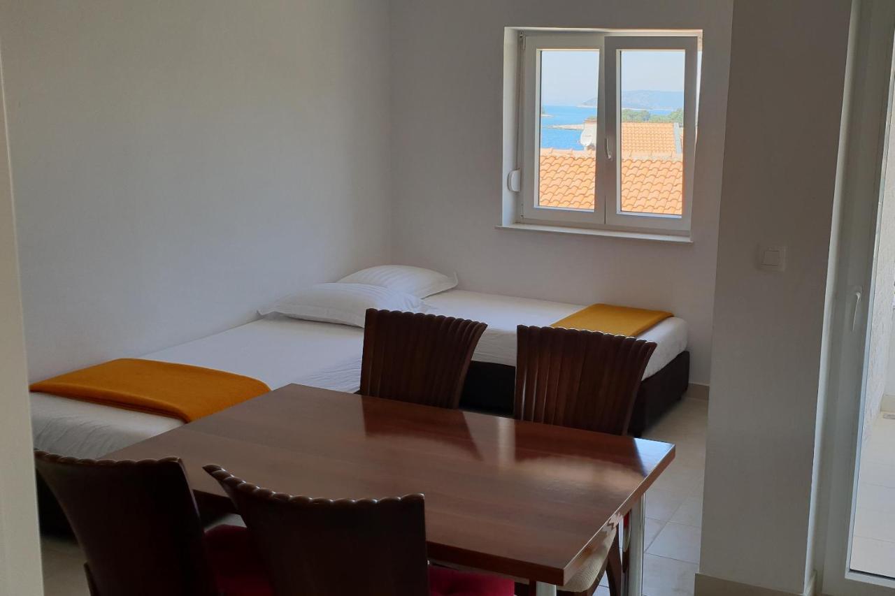 Apartments By The Sea Bilo, Primosten - 14601 Exterior foto