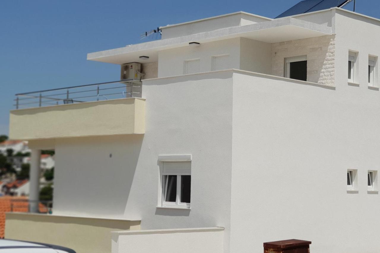 Apartments By The Sea Bilo, Primosten - 14601 Exterior foto
